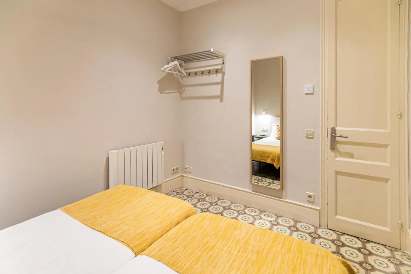 Weflating Sant Antoni Market Apartment Barcelona 0*,  Spain