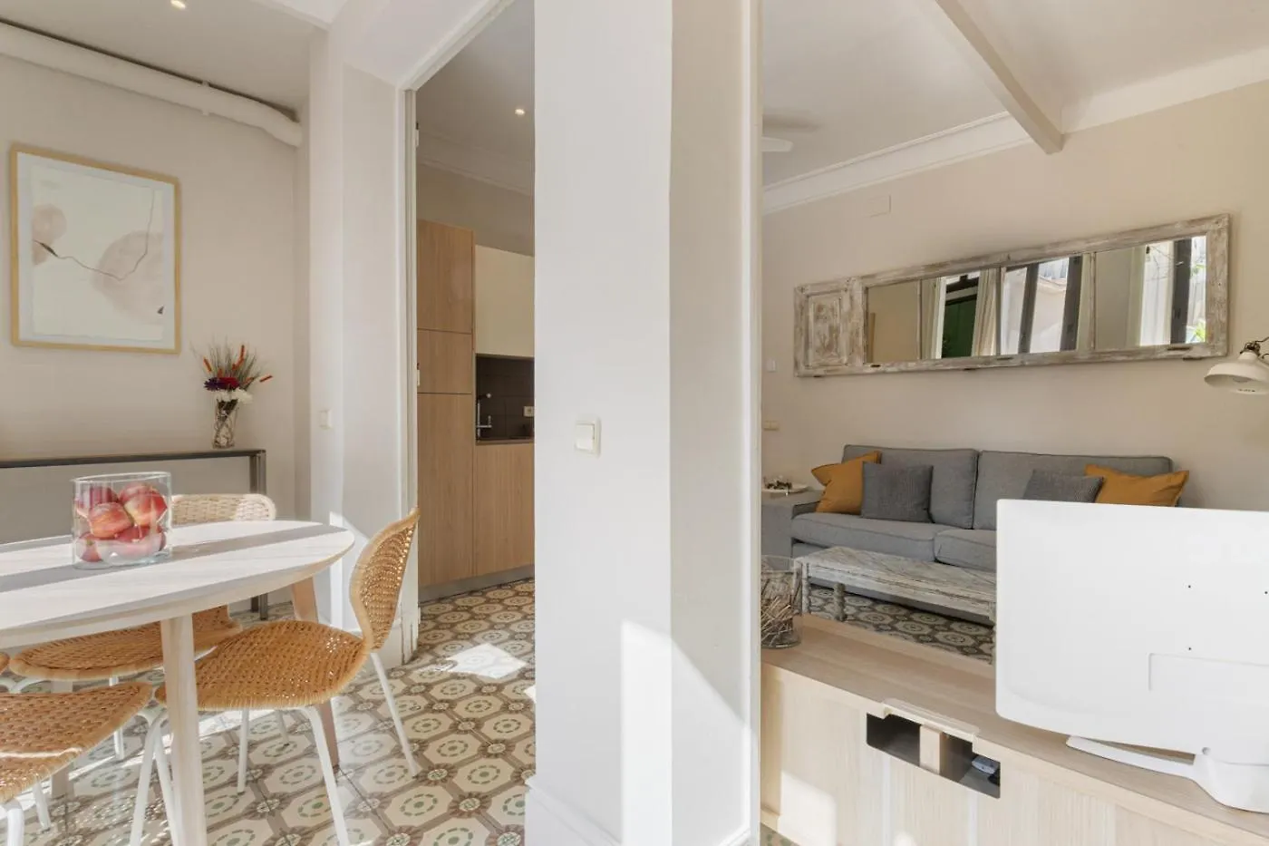Weflating Sant Antoni Market Apartment Barcelona