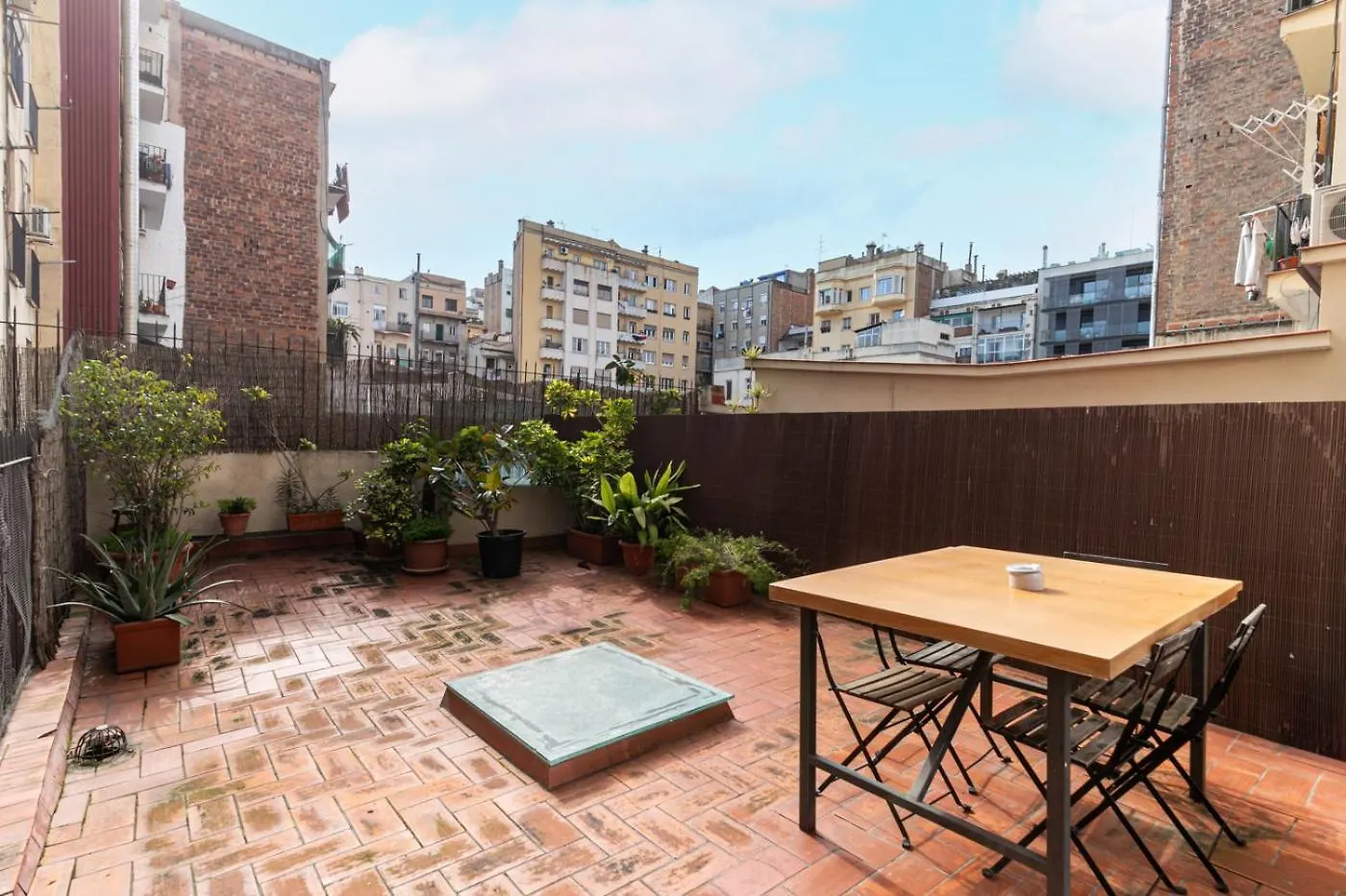 Weflating Sant Antoni Market Apartment Barcelona