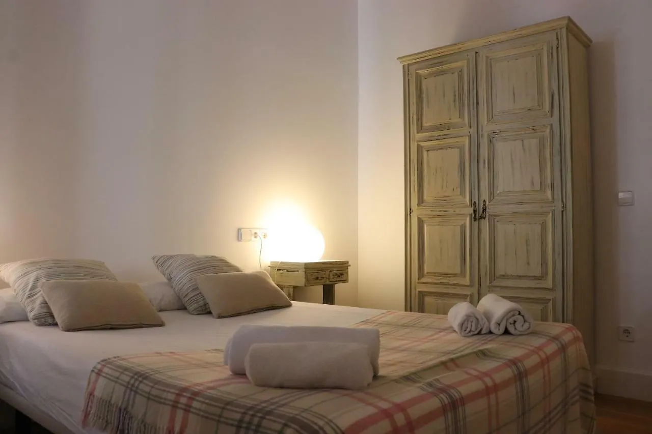 Weflating Sant Antoni Market Apartment Barcelona